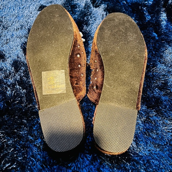 Pearl, stud & Rhinestone slipon mules, chocolate brown velour slides, women sz 7 - Picture 4 of 4